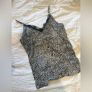 black and white cheetah print lace flowy tank top/camisole in a size small